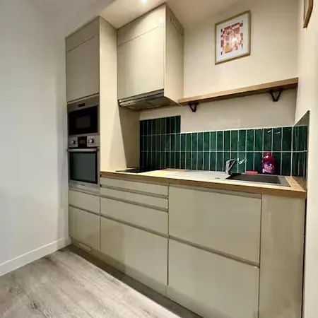 Appartement 1min Rer A - T2 Rénové&tout équipé - 20min Paris