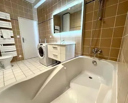 Appartement 1min Rer A - T2 Rénové&tout équipé - 20min Paris